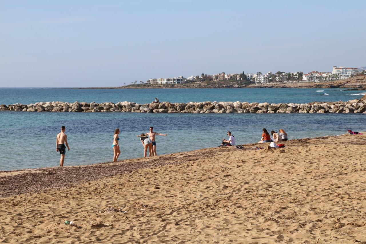 Apartment In Kato Pafos & 10 Min To Venus Beach Exterior photo